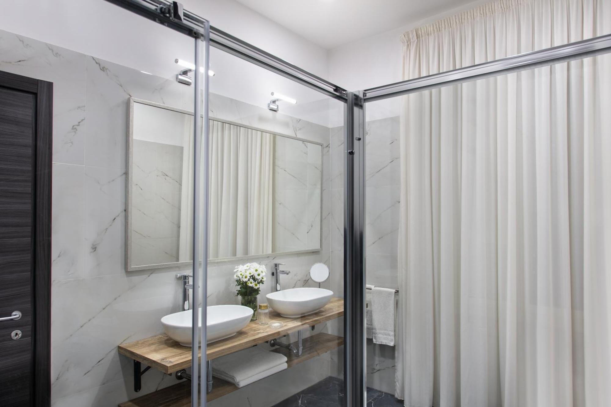 Toledo Lifestyle Hotel Napels Buitenkant foto