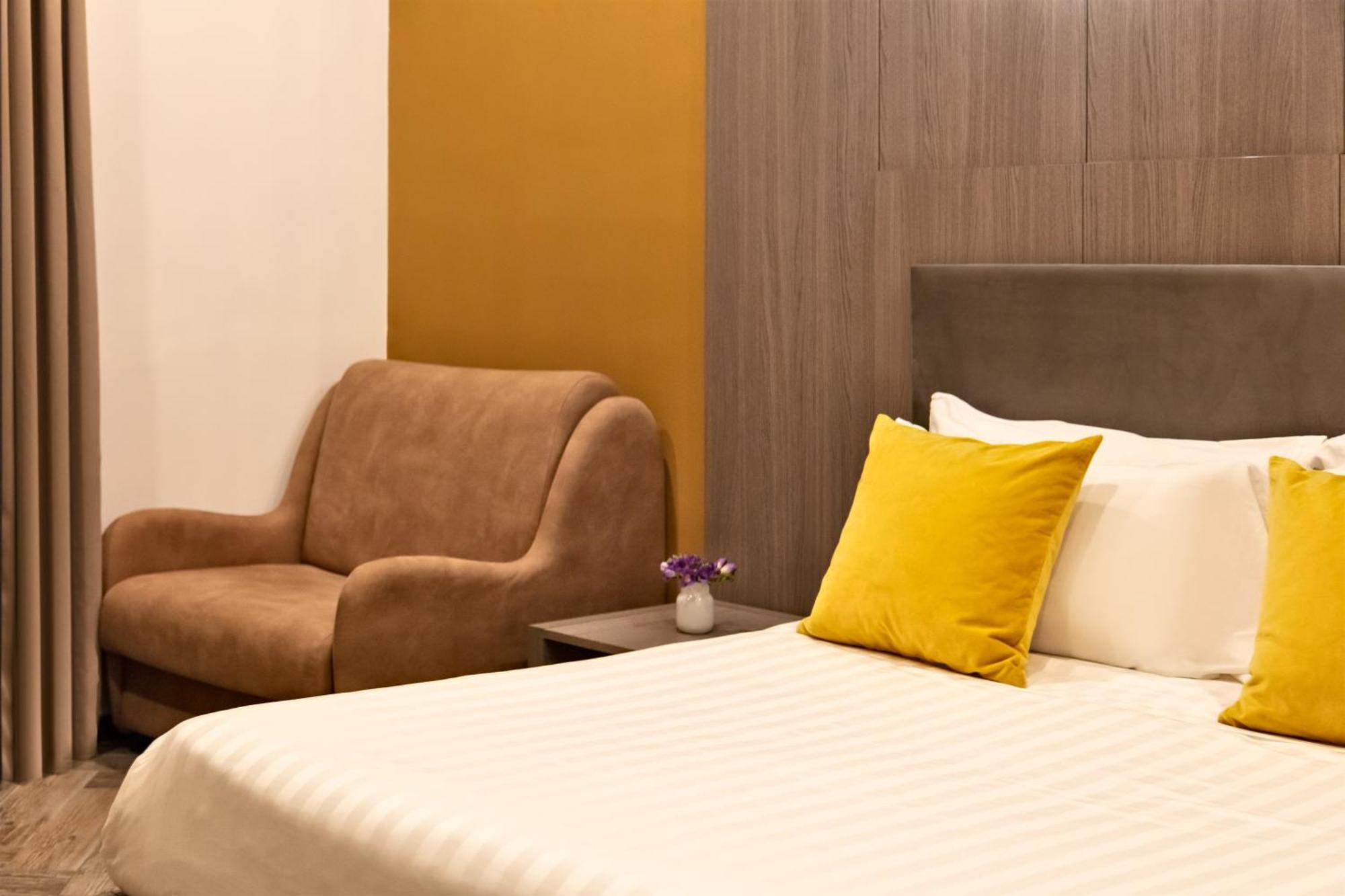 Toledo Lifestyle Hotel Napels Buitenkant foto