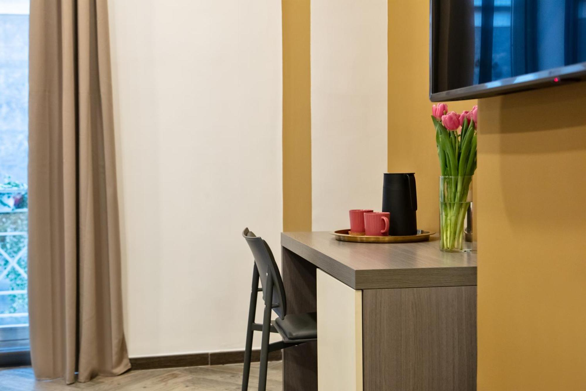 Toledo Lifestyle Hotel Napels Buitenkant foto