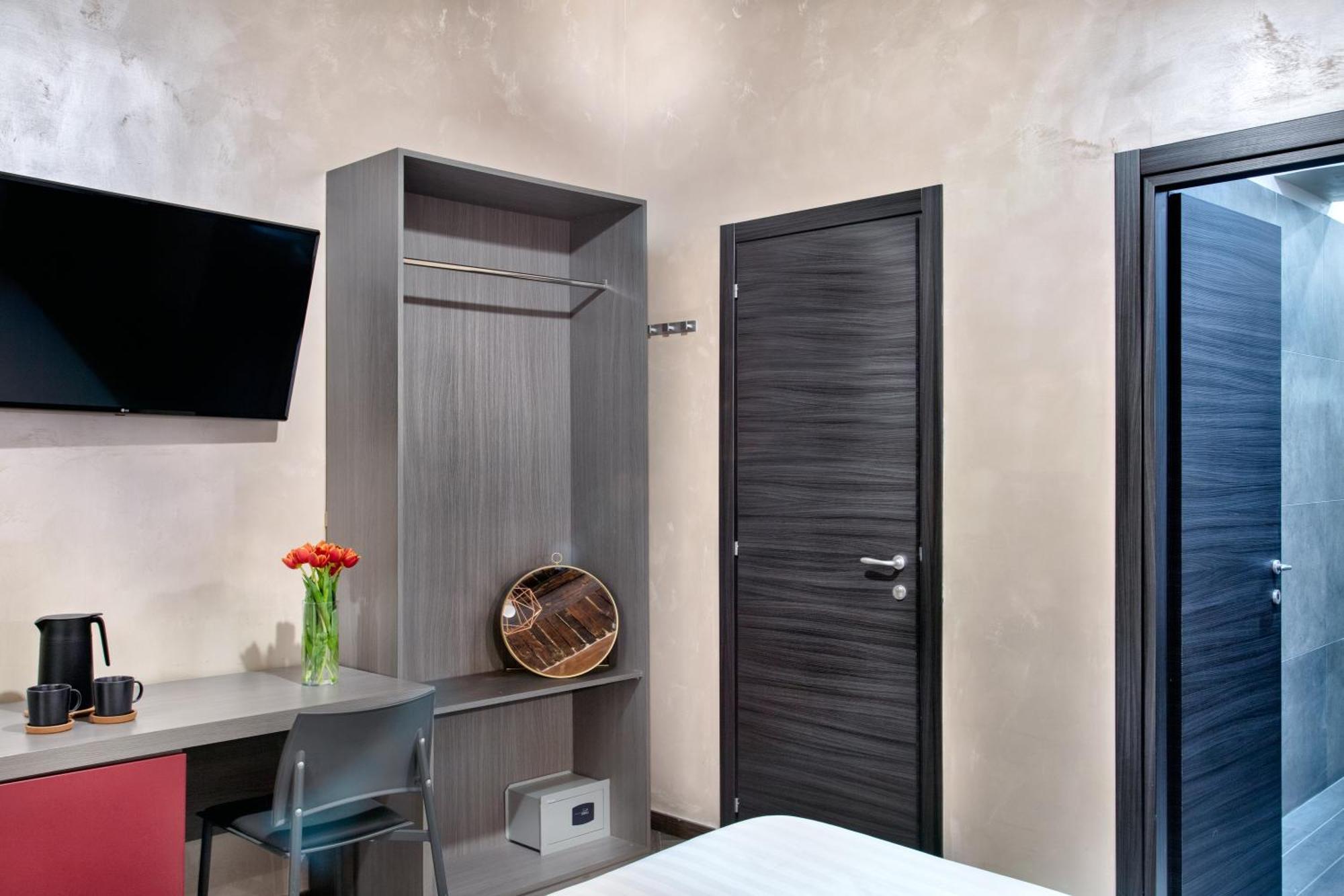 Toledo Lifestyle Hotel Napels Buitenkant foto